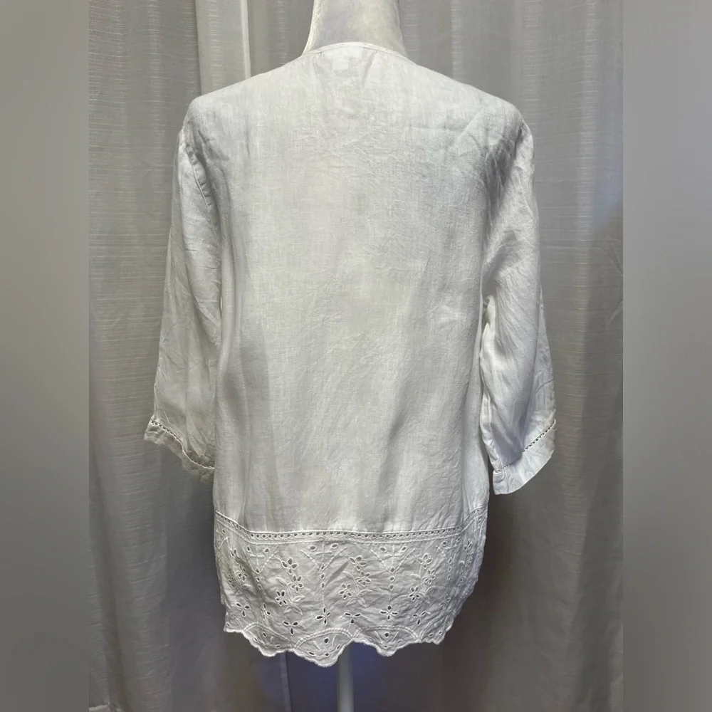 J.Jill Eyelet-border Linen Shirt in white | size medium